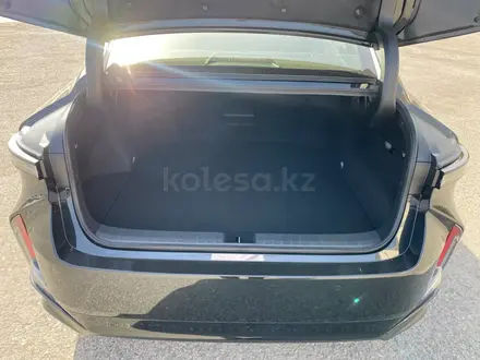 Lexus ES 350 Premium 2026 года за 43 990 000 тг. в Актобе – фото 26