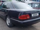 Mercedes-Benz E 230 1997 годаүшін2 600 000 тг. в Алматы – фото 4