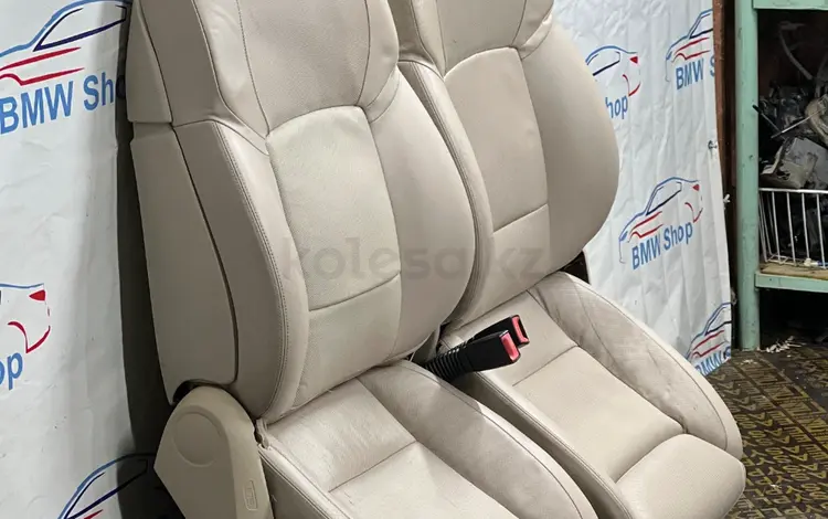 Светлые сидения массаж с ломающейся спинкой комфорт от bmw f01-02 за 600 000 тг. в Шымкент