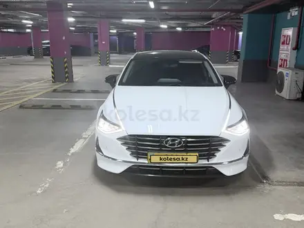 Hyundai Sonata 2023 года за 11 500 000 тг. в Астана