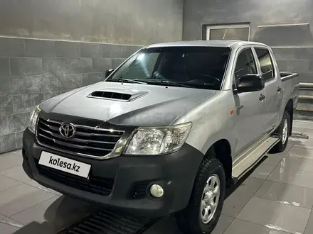 Toyota Hilux 2015 года за 10 000 000 тг. в Атырау – фото 2