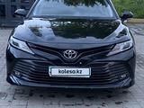 Toyota Camry 2019 года за 13 800 000 тг. в Тараз