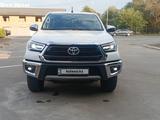 Toyota Hilux 2022 года за 21 000 000 тг. в Алматы – фото 3