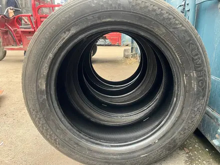 Летние шины 235/60/18 KUMHO за 150 000 тг. в Алматы