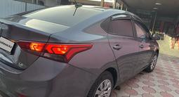 Hyundai Accent 2019 годаfor7 300 000 тг. в Алматы – фото 4