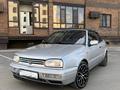 Volkswagen Golf 1998 годаүшін2 500 000 тг. в Актобе
