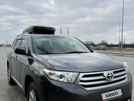 Toyota Highlander 2013 года за 9 700 000 тг. в Актау – фото 2