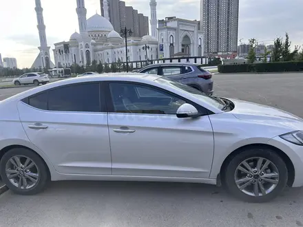 Hyundai Elantra 2018 года за 7 200 000 тг. в Астана – фото 6