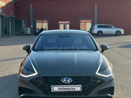 Hyundai Sonata 2022 года за 13 000 000 тг. в Актау