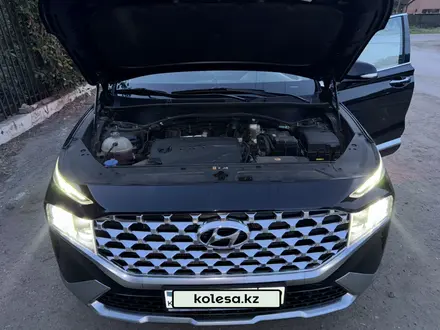 Hyundai Santa Fe 2023 года за 16 350 000 тг. в Караганда – фото 17