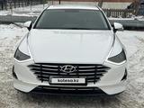 Hyundai Sonata 2023 года за 12 100 000 тг. в Актобе – фото 3