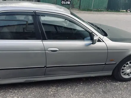 BMW 525 1996 года за 1 900 000 тг. в Алматы – фото 4