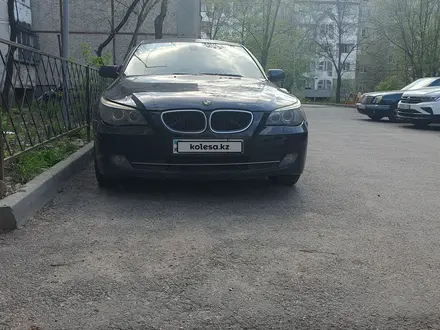 BMW 520 2008 года за 5 603 846 тг. в Алматы – фото 2