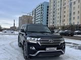 Toyota Land Cruiser 2017 года за 38 000 000 тг. в Астана