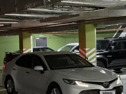 Toyota Camry 2019 года за 12 000 000 тг. в Астана – фото 4