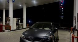 Toyota Camry 2014 года за 5 500 000 тг. в Атырау