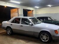 Mercedes-Benz E 230 1992 годаүшін1 100 000 тг. в Шымкент