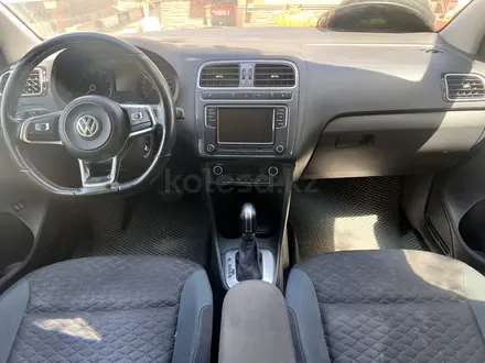 Volkswagen Polo 2020 года за 7 300 000 тг. в Уральск – фото 2