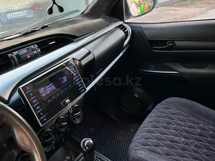 Toyota Hilux 2019 года за 16 500 000 тг. в Атырау – фото 14