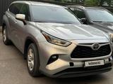 Toyota Highlander 2021 года за 23 000 000 тг. в Алматы