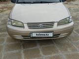 Toyota Camry 1998 года за 3 300 000 тг. в Жанаозен