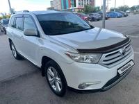 Toyota Highlander 2013 года за 13 000 000 тг. в Атырау