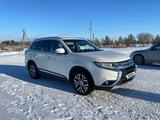 Mitsubishi Outlander 2015 годаүшін8 190 000 тг. в Астана – фото 3