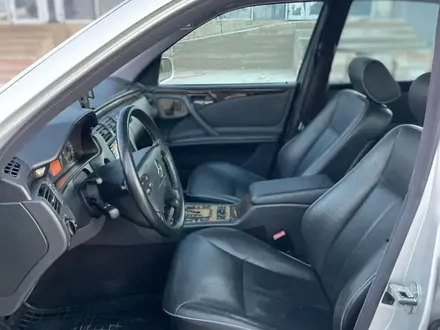 Mercedes-Benz E 320 1999 года за 5 300 000 тг. в Шымкент – фото 22