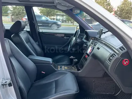Mercedes-Benz E 320 1999 года за 5 300 000 тг. в Шымкент – фото 24
