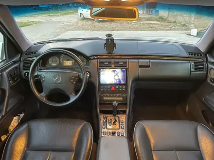 Mercedes-Benz E 320 1999 года за 5 300 000 тг. в Шымкент – фото 32