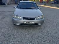 Toyota Camry 2000 годаfor3 500 000 тг. в Шымкент