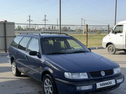 Volkswagen Passat 1996 года за 1 550 000 тг. в Тараз – фото 3