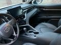 Toyota Camry 2021 года за 19 000 000 тг. в Шымкент – фото 3