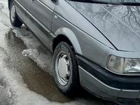 Volkswagen Passat 1993 годаүшін1 300 000 тг. в Тараз