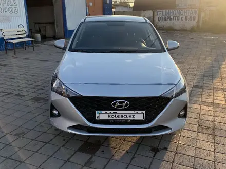Hyundai Accent 2021 года за 7 800 000 тг. в Караганда