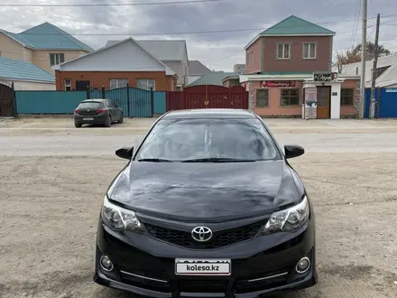 Toyota Camry 2012 года за 4 250 000 тг. в Актобе – фото 2