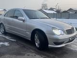 Mercedes-Benz C 200 2001 года за 3 000 000 тг. в Алматы – фото 3