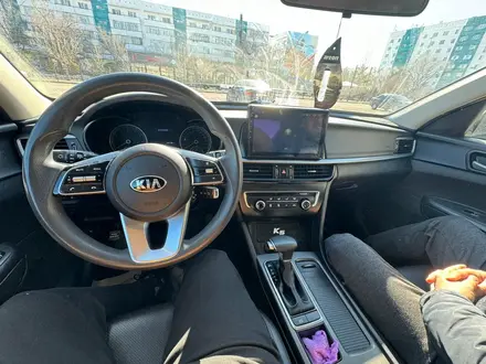 Kia K5 2019 года за 9 000 000 тг. в Алматы – фото 2