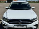 Volkswagen Tiguan 2021 года за 13 900 000 тг. в Костанай – фото 2