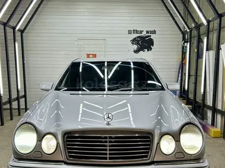 Mercedes-Benz E 230 1997 годаүшін2 850 000 тг. в Астана