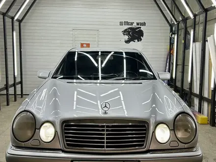 Mercedes-Benz E 230 1997 годаүшін2 850 000 тг. в Астана – фото 5