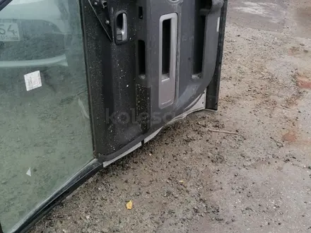 Дверь стекло переднее заднее левое правое за 60 000 тг. в Усть-Каменогорск – фото 6