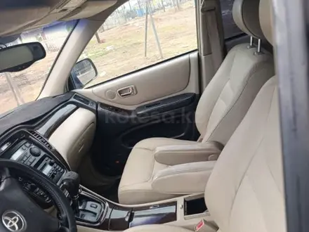Toyota Highlander 2002 года за 5 800 000 тг. в Шымкент – фото 2