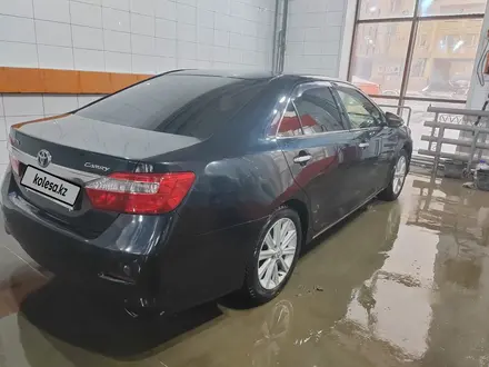 Toyota Camry 2012 года за 9 000 000 тг. в Астана – фото 2