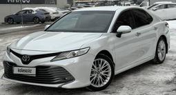 Toyota Camry 2018 года за 15 000 000 тг. в Алматы