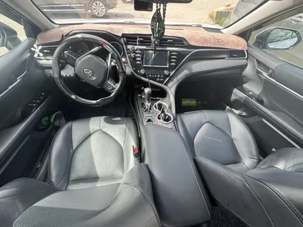 Toyota Camry 2020 года за 13 000 000 тг. в Костанай – фото 10