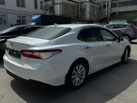 Toyota Camry 2020 года за 13 000 000 тг. в Костанай – фото 5