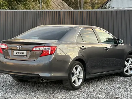 Toyota Camry 2012 года за 6 800 000 тг. в Актобе – фото 5