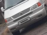 Volkswagen Eurovan 2001 года за 7 500 000 тг. в Караганда