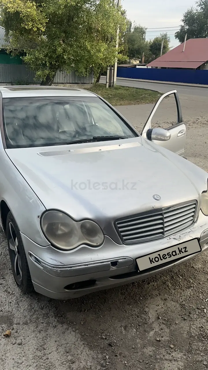 Mercedes-Benz C-Class, 2004